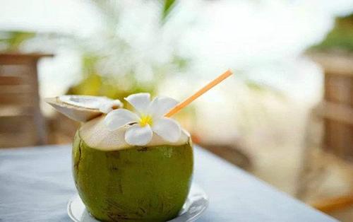 椰子水的功效与作用 椰子水的禁忌